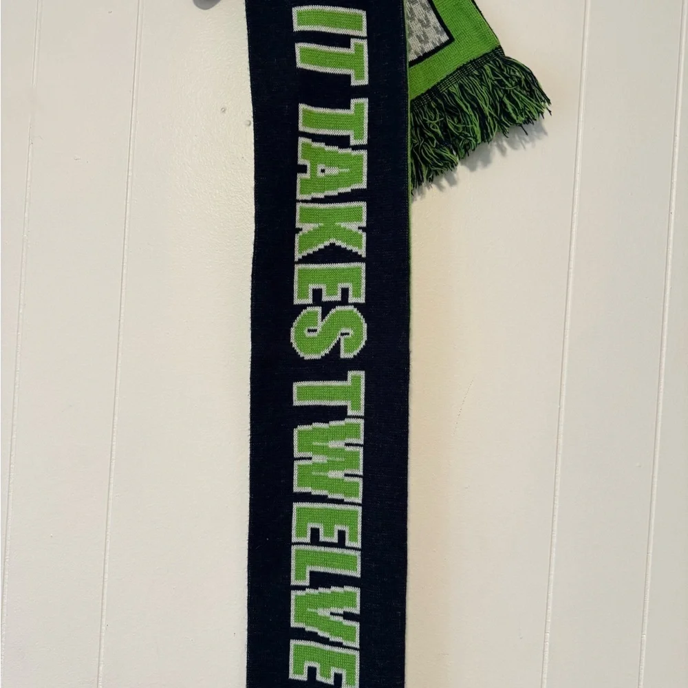NFL Seattle Seahawks Navy Blue & Green Football Winter Scarf - Picture 5 of 6